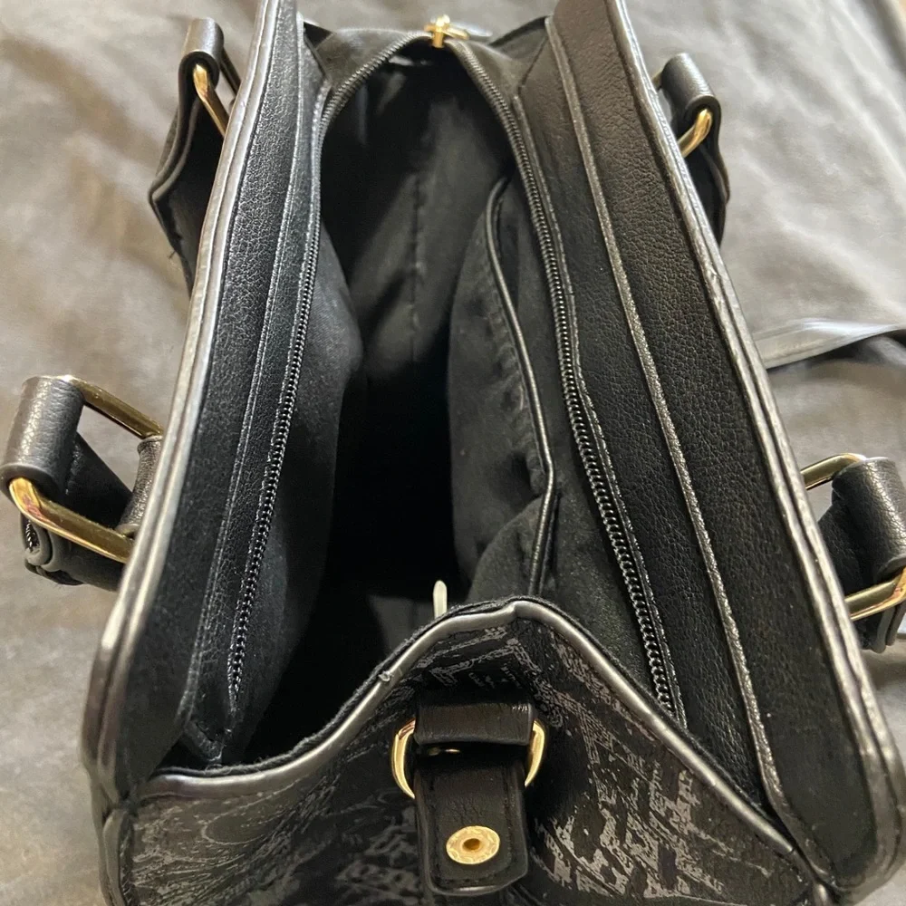 Hot Topic Black and Gold Marauder's Map Crossbody Bag - Picture 3 of 3